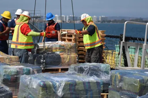 L'équipage d'un navire danois a aperçu dimanche après-midi des paquets flottants et alerté les autorités. (Photo d'illustration.)
