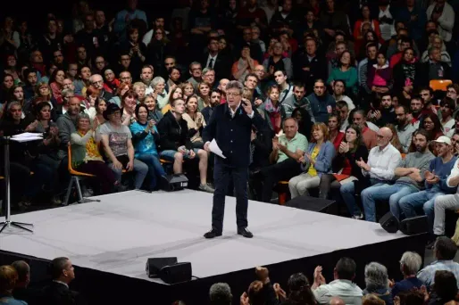 Jean-Luc Mélenchon s'est donné comme objectif de dépasser le candidat Les Républicains François Fillon.
