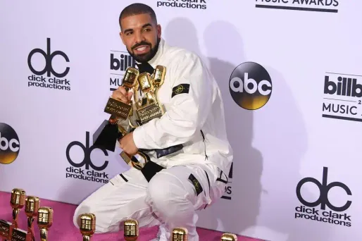 Drake a remporté 13 prix aux Billboard Awards.