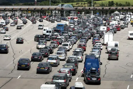 Drôme : une cycliste russe prend l’autoroute et veut payer le péage