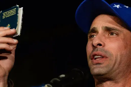 Henrique Capriles a été légèrement blessé lors d'une manifestation anti-Maduro.