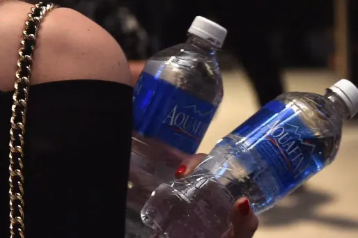 Pour éviter les calculs rénaux, il faut s'hydrater.