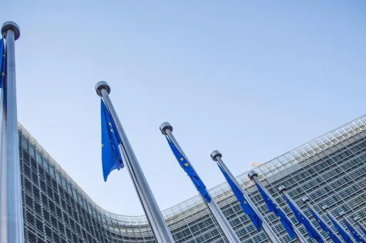 La France doit tenir son engagement de passer sont déficit public sous la barre des 3% autorisés par Bruxelles