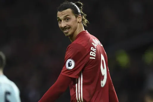 L'ancienne star du PSG s'est rompue les ligaments croisés fin avril.