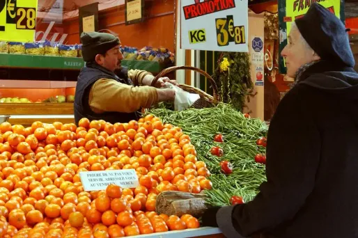 Pour trois euros, le client d'un marché peut désormais faire ses courses et les faire livrer, sans maximum de poids.
