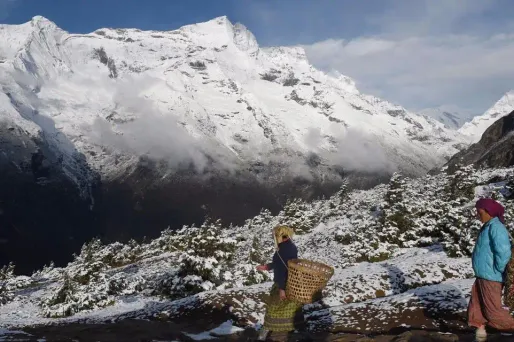 Trois alpinistes meurent sur l'Everest, un quatrième disparu
