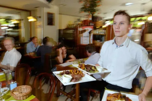 L'hôtellerie-restauration est l'un des secteurs qui recrute le plus de saisonniers l'étés