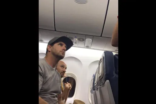 Delta Airlines crédit : capture d'écran vidéo YouTube Brian Schear - 1280