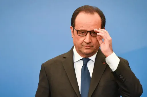 Hollande : le débat a révélé le projet "non seulement incohérent mais dangereux" de Le Pen