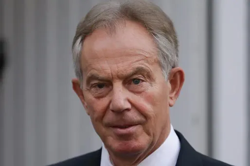 L'ancien Premier ministre a déclaré qu'il était prêt à "se salir les mains" pour éviter un "hard Brexit" aux Britanniques