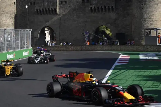 Auto/F1 : l'Australien Daniel Ricciardo (Red Bull) remporte le Grand Prix d'Azerbaïdjan