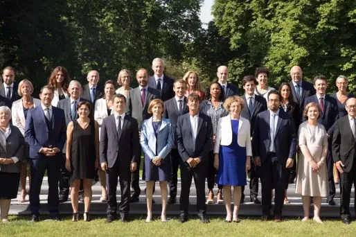 Le gouvernement Philippe II a vocation "à durer" selon Emmanuel Macron.