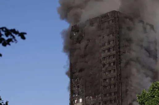 L'incendie de la tour Grenfell à Londres a fait au moins 79 morts.