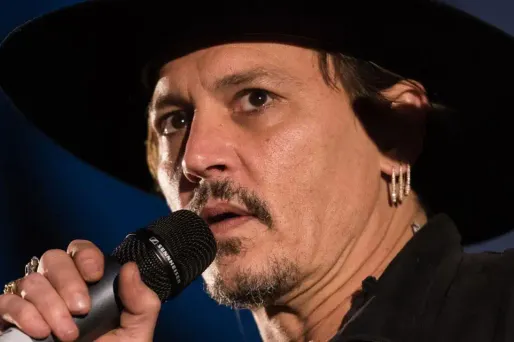 Après avoir fait une blague de mauvais goût, insinuant un assassinat de Donald Trump, Johnny Depp a présenté ses excuses via un communiqué envoyé au magazine People.