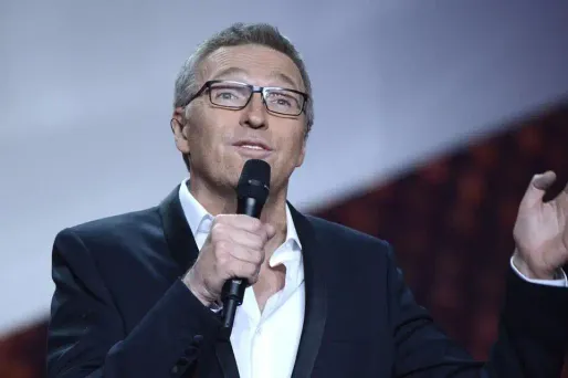 Selon "Le Parisien", "Les Enfants de la Télé" version Ruquier sera programmé le week-end, et "probablement le dimanche après-midi".