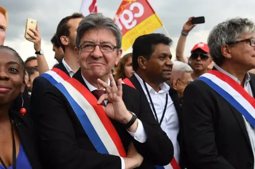 Les députés de La France insoumise n'iront pas au Congrès lundi à Versailles, selon Mélenchon