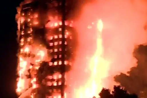 Grande-Bretagne : "plusieurs morts" dans l'incendie d'un immeuble à Londres