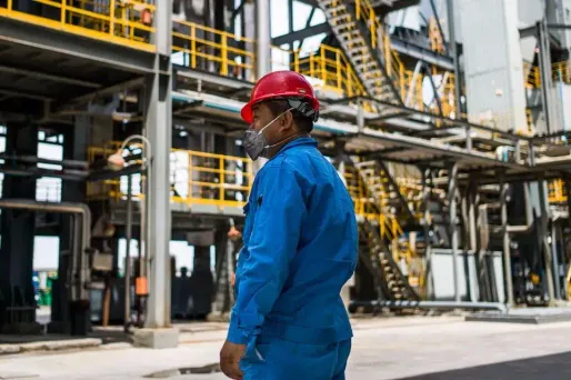 La compagnie lance également un plan de relance de sa branche Eau.