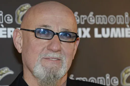 A cause "des décisions de tyran" de Trump, Charlélie Couture quitte les Etats-Unis