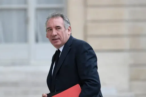 La "menace nous oblige à envisager l'entrée dans le droit commun d'armes de lutte spécifiques contre les menaces terroristes", estime le garde des Sceaux.