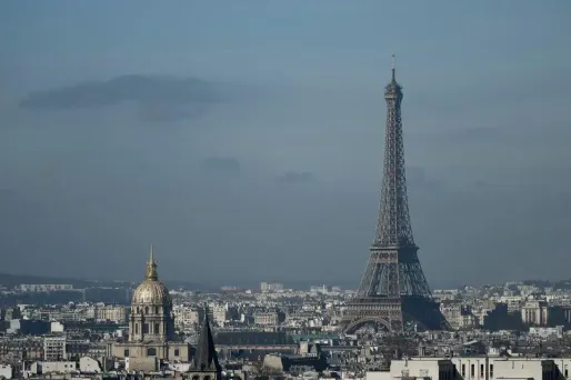 La tour Eiffel, emblème de la capitale française, marque très régulièrement la solidarité des Parisiens envers des victimes d'attentats.