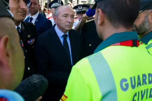 Le ministre de l'Intérieur était au départ de la Vuelta à Nîmes samedi.