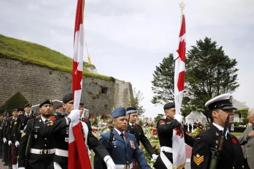 Dieppe : Français et Canadiens commémorent le 75e anniversaire du débarquement avorté