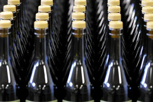 vin, bouteille, crédit ; JEAN-PIERRE CLATOT / AFP - 1280