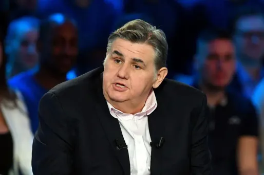 Pierre Ménès assure que ce n'est pas l'argent qui l'a décidé pour rejoindre l'équipe de Cyril Hanouna.