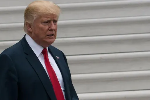 Par ailleurs, Donald Trump concentre 35% d'opinions favorables, contre 59% d'opinions négatives.