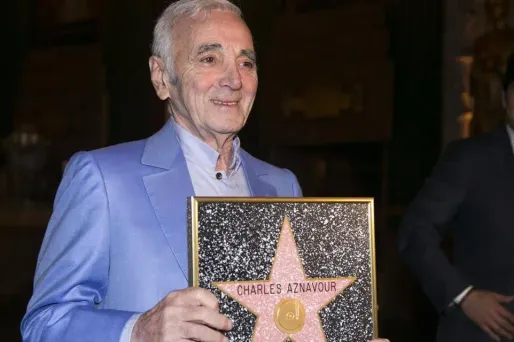 Charles Aznavour va recevoir son étoile sur le "Walk of Fame".