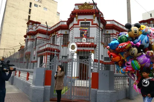 Le Pérou expulse l'ambassadeur du Venezuela, Caracas riposte