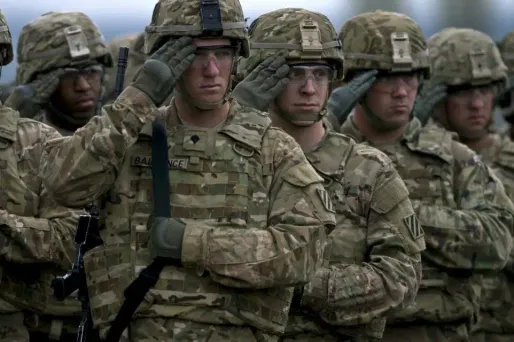 Dans une lettre ouverte au président, les 56 anciens responsables militaires estiment que l'interdiction est susceptible de "causer d'importantes perturbations".