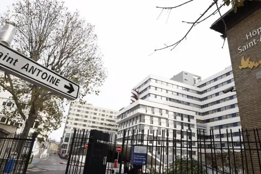 La direction du CHU francilien demande la "libération des locaux" pour pouvoir conduire "des travaux de réhabilitation".