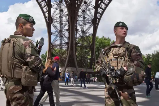 Le projet de loi antiterroriste est une "dérive" de l'État de droit selon les auteurs de la tribune.