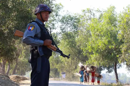 "Des membres des forces de sécurité ont trouvé et déterré 28 corps d'Hindous tués par les terroristes" musulmans rohingyas, accuse le chef de l'armée birmane (photo d'illustration).