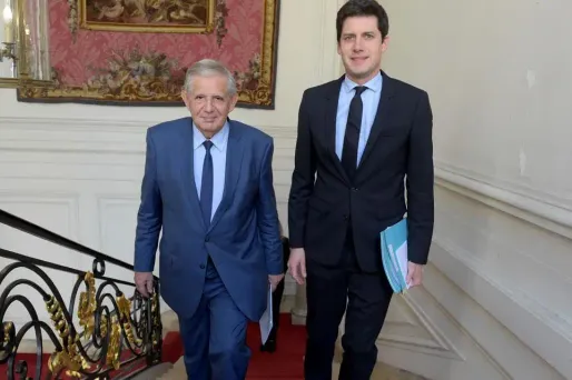 Le ministre de la Cohésion des territoires, Jacques Mézard (à gauche), et le secrétaire d'Etat à la Cohésion des territoires, Julien Denormandie.