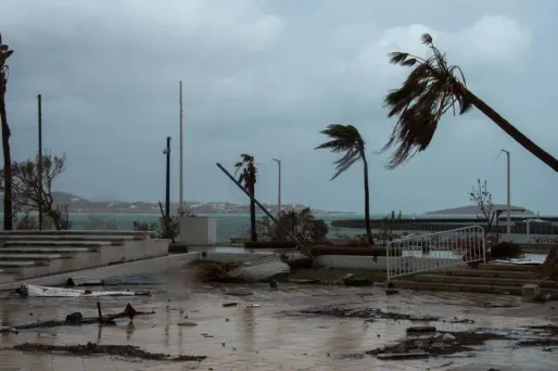 L'île de Saint-Martin a été dévastée par l'ouragan Irma et voit désormais s'approcher Maria.
