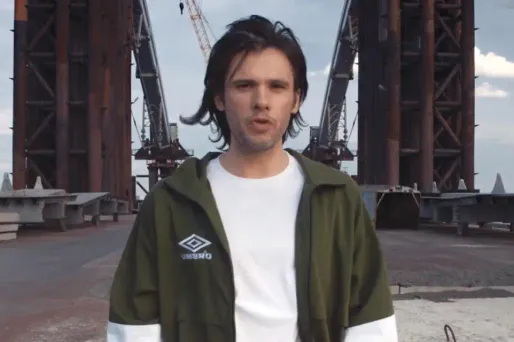 Orelsan sort un clip et annonce un nouvel album