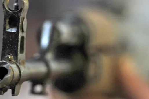 L'homme possédait des mitraillettes et de nombreuses autres armes de collection (illustration).