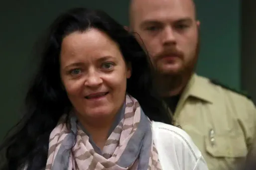 Beate Zschäpe est accusée d'avoir participer à une dizaine de meurtres racistes et à des braquages.