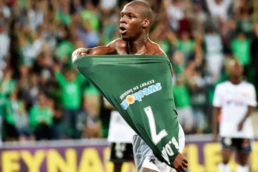 Foot - Ligue 1 - Saint-Etienne accroché par Angers