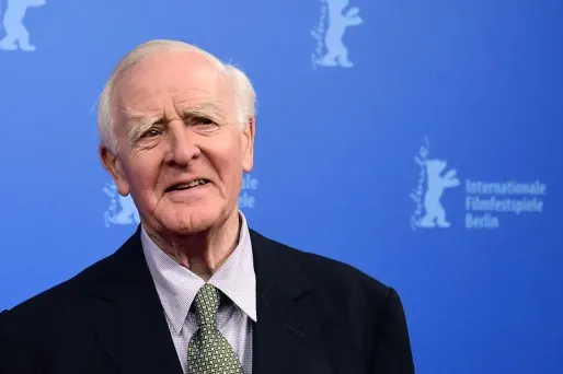 Le Carré et son héros, Smiley, ont beaucoup en commun, l'espionnage tout d'abord.