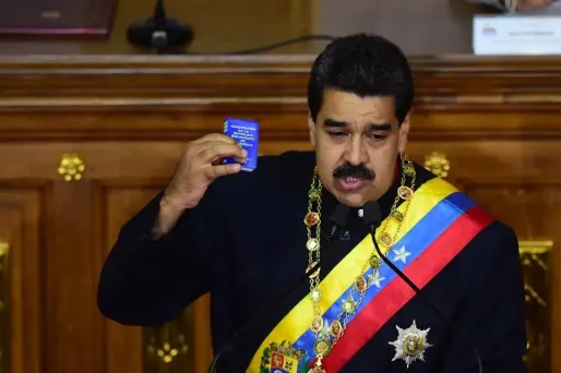 "Ici personne n'est intouchable, que les impérialistes du nord (les Etats-Unis, ndlr) et de l'Europe le sachent", a lancé Nicolas Maduro.