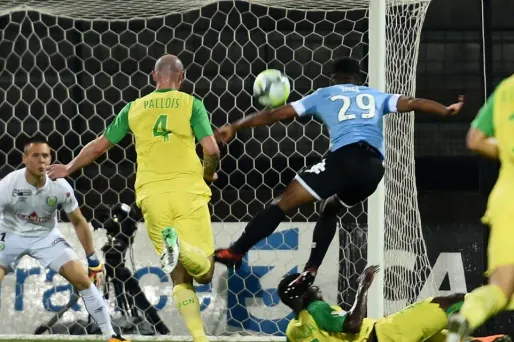 Les Canaris, invaincus depuis la 2ème journée de L1, ont été sèchement battus (3-1) à Tours.