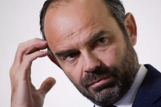 Édouard Philippe a tenté de rassurer les élus locaux.