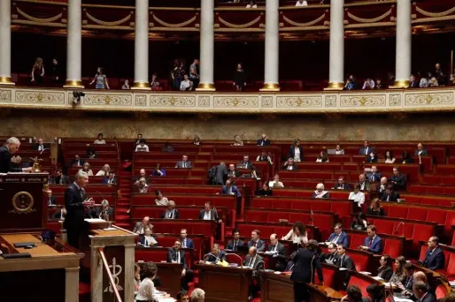Pour cette première lecture, 365 députés ont voté pour, 172 contre et 24 se sont abstenus.