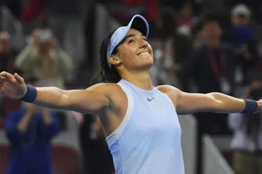 La Lyonnaise de 24 ans disputera un duel décisif vendredi face à la Danoise Caroline Wozniacki.