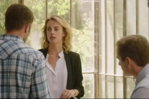 Contact crédit : capture d'écran TF1 replay - 1280