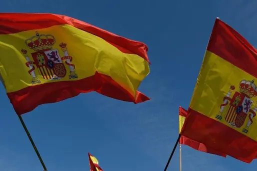 Le drapeau espagnol connaît du succès depuis la crise catalane.